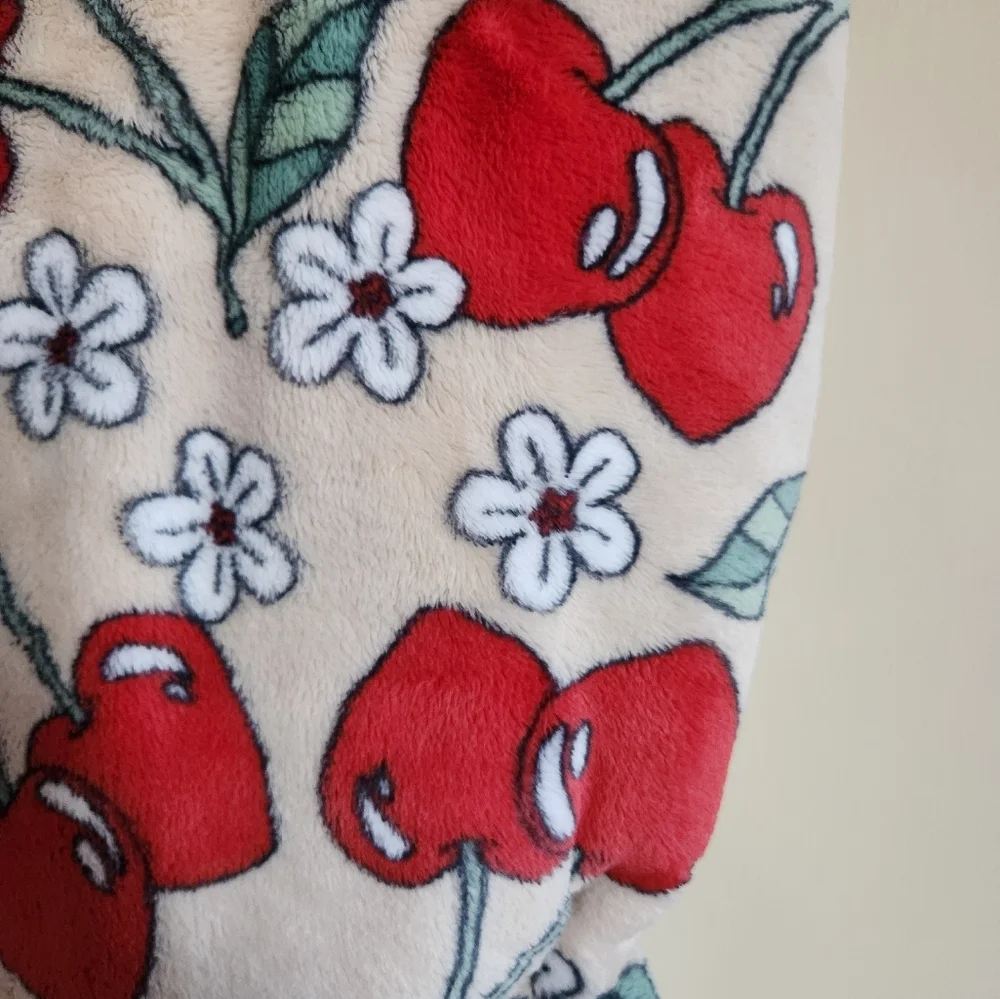 Cherry hearts plush throw blanket tan red 60